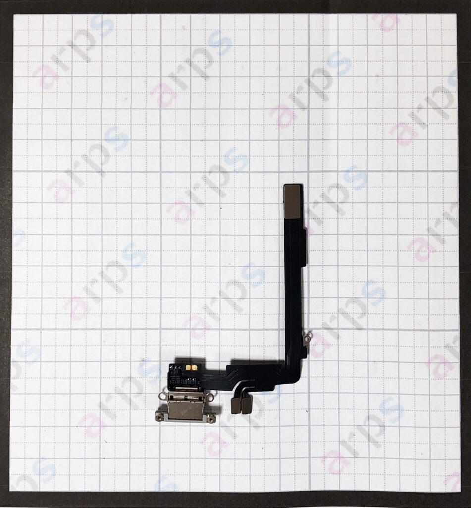 iPhone 16 Pro Max ドックコネクター ホワイトチタニウム
