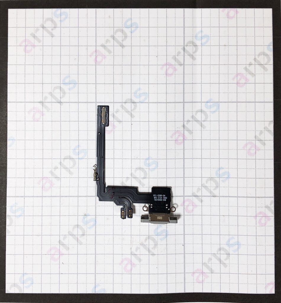 iPhone 16 Pro ドックコネクター ホワイトチタニウム