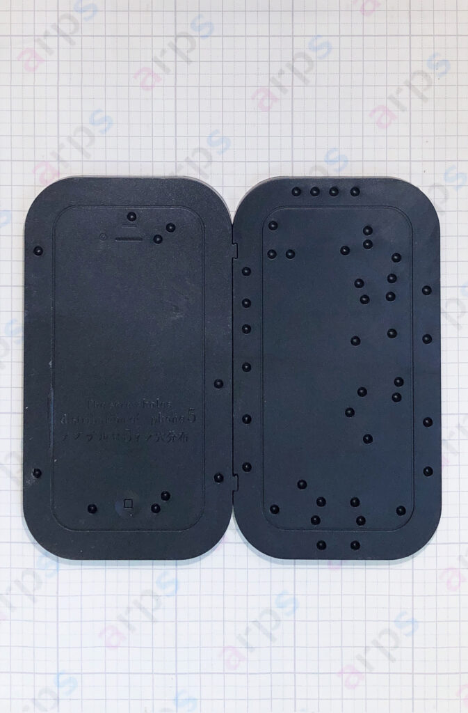 iPhone5 ネジ置き